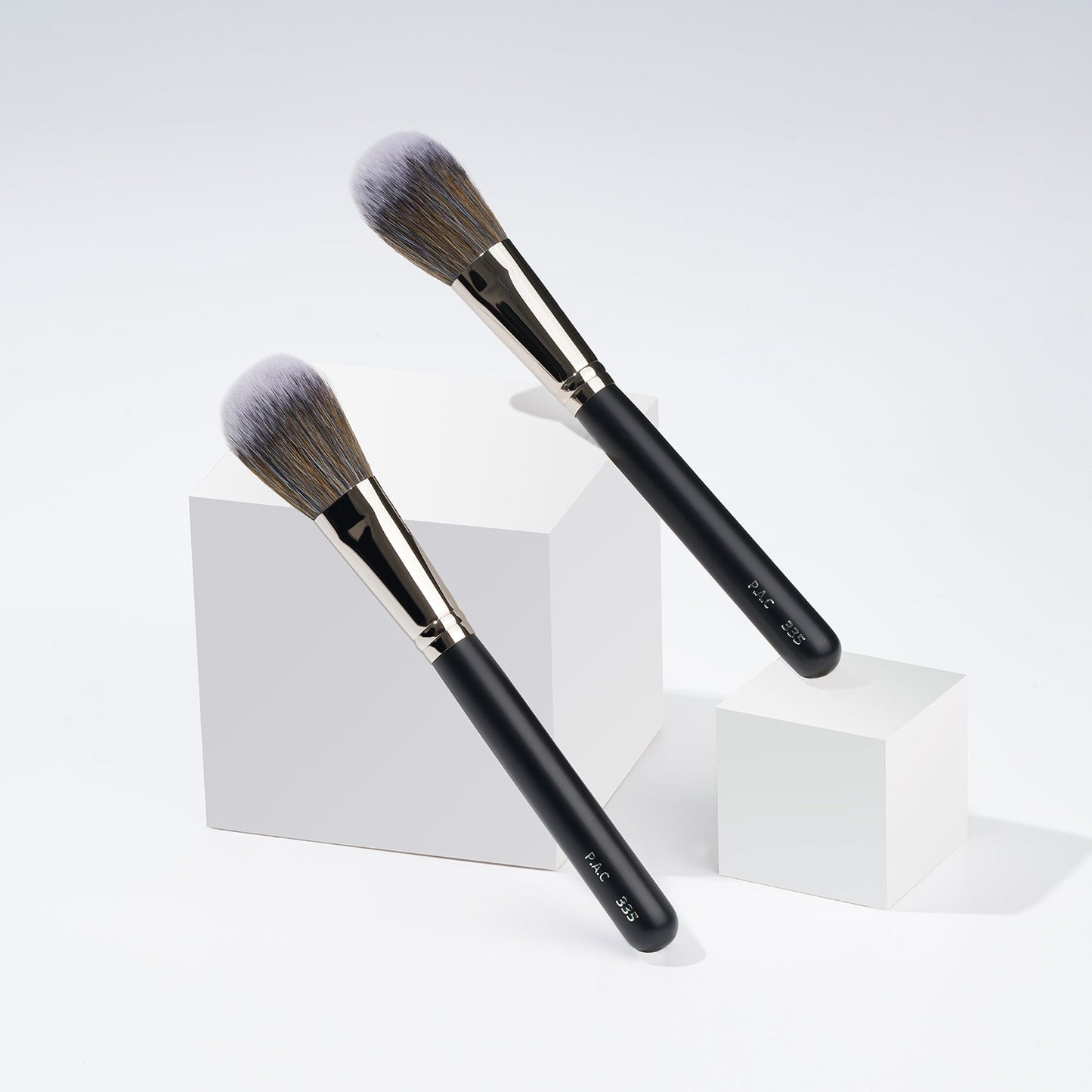 PAC Cosmetics Blush Brush 335