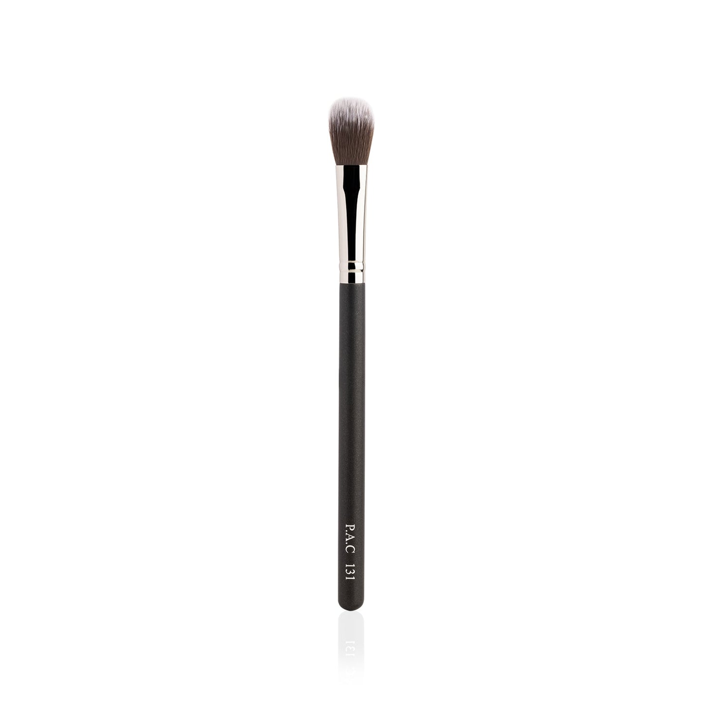 PAC Cosmetics Highlighter Brush 131