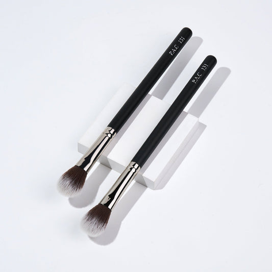 PAC Cosmetics Highlighter Brush 131